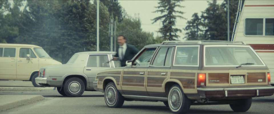 Chrysler LeBaron Town & Country