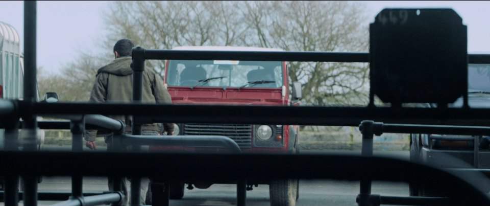 Land-Rover Defender 90