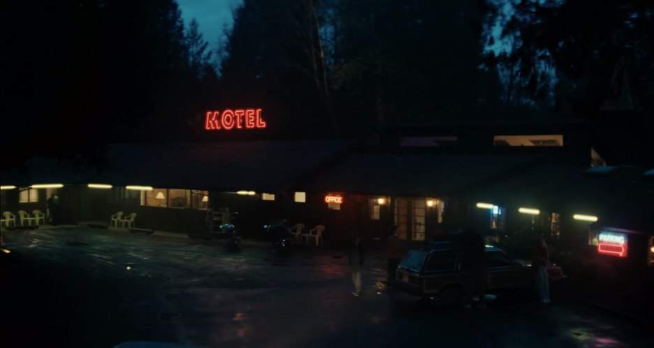 Chrysler LeBaron Town & Country