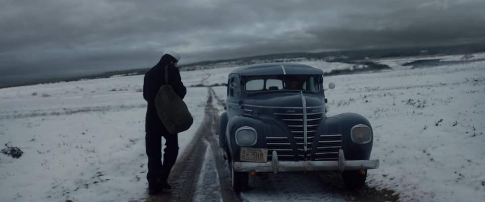 Plymouth De Luxe