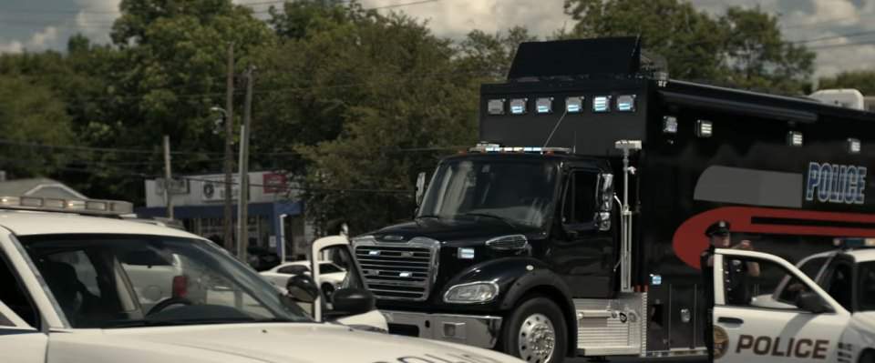 Freightliner Business Class M2 106