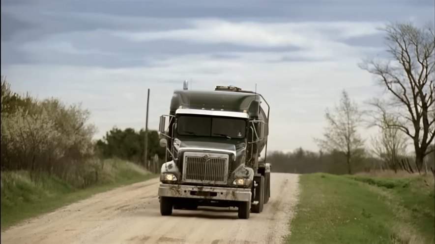 International 9000-Series Eagle