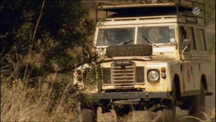 Land-Rover 109'' Series III Station Wagon