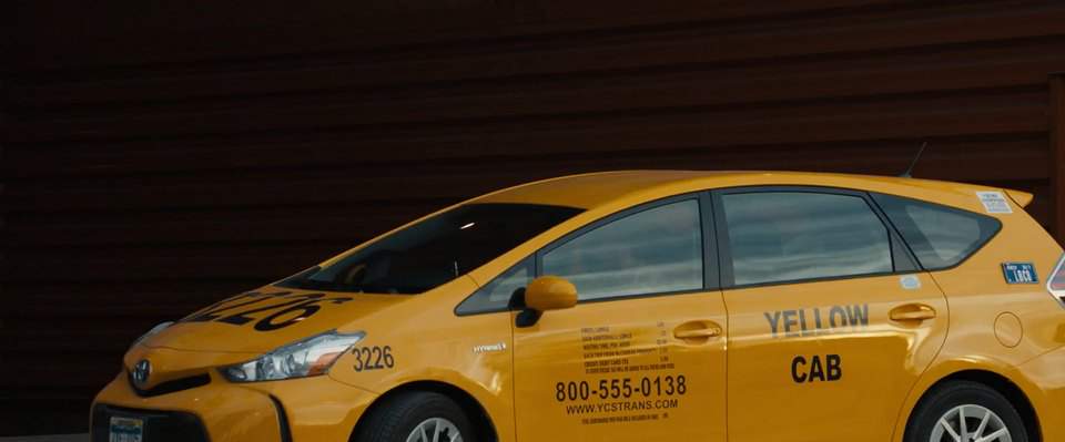 Toyota Prius v