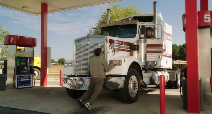 Kenworth W-900