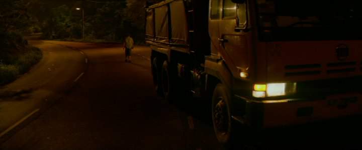 Nissan Diesel Big Thumb
