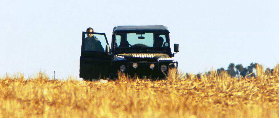 Land-Rover Defender 90 Station Wagon