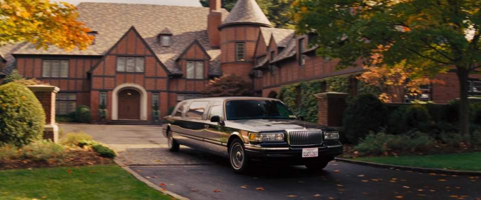 Lincoln Town Car Stretched Limousine