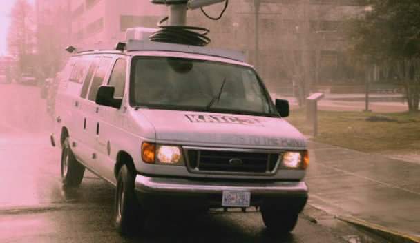 2004 Ford E-350 in Storm War
