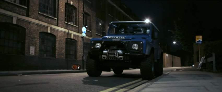 Land-Rover Defender 90