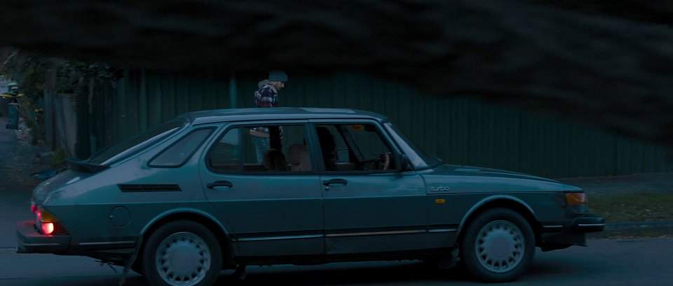 SAAB 900