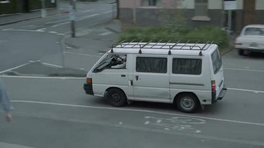 Mitsubishi Express