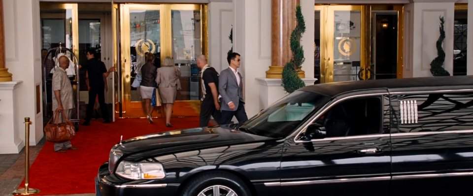 Lincoln Town Car Stretched Limousine