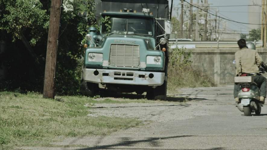 Mack R-Series