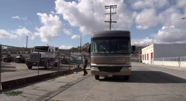 Freightliner FLD