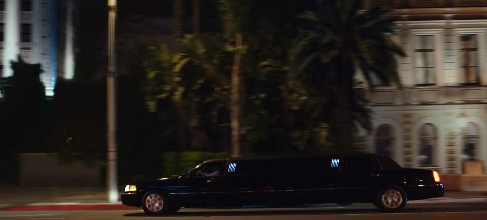 Lincoln Town Car Stretched Limousine