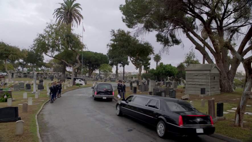 Cadillac DTS Stretched Limousine