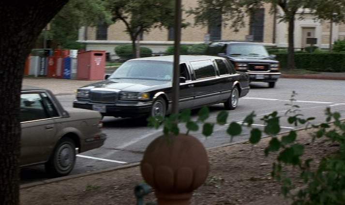 Lincoln Town Car Stretched Limousine