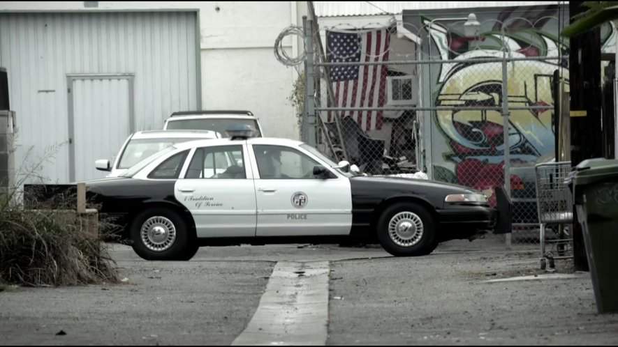 Ford Crown Victoria