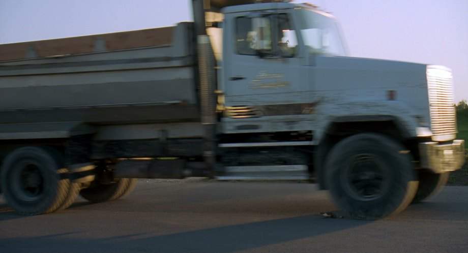 Freightliner FLC 112