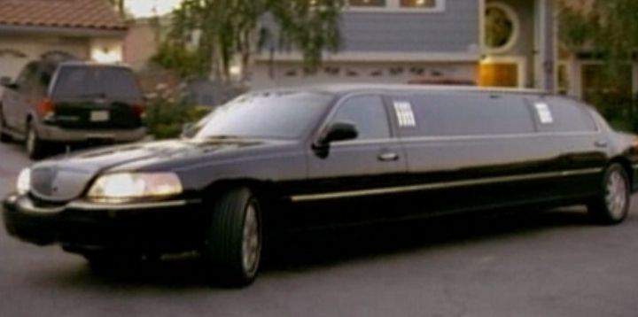 Lincoln Town Car Stretched Limousine