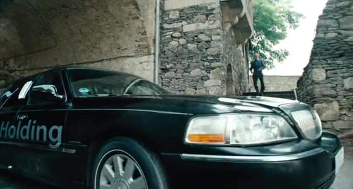 Lincoln Town Car Stretched Limousine