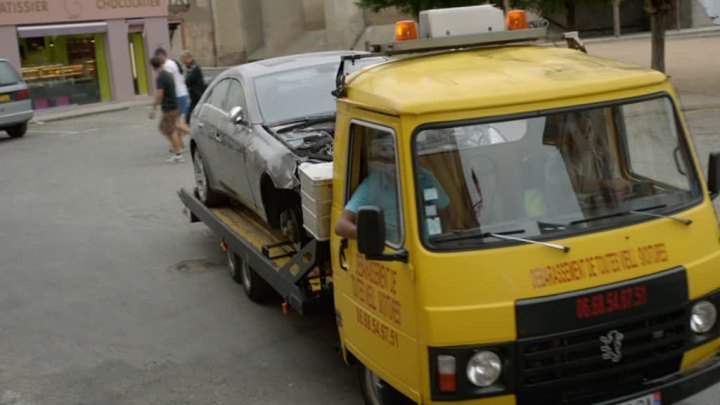 Peugeot J9