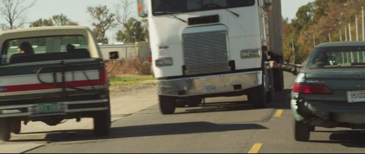 Freightliner FLA 104