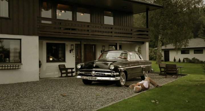 Ford Crestline Victoria