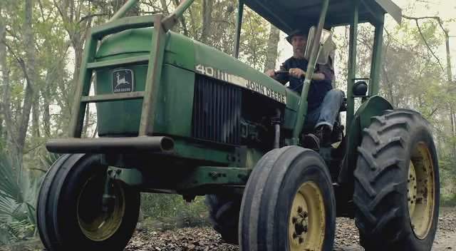 John Deere 2040