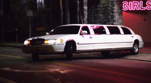 Lincoln Town Car Stretched Limousine