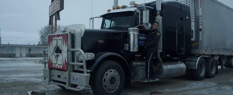 Peterbilt 389