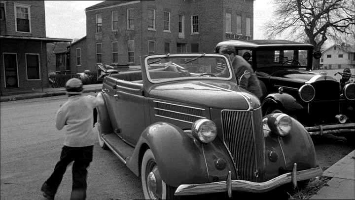 Ford V8 De Luxe