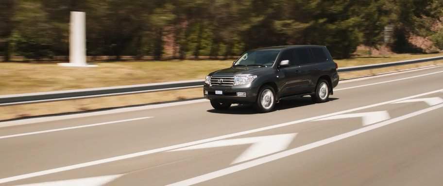 Toyota Land Cruiser V8