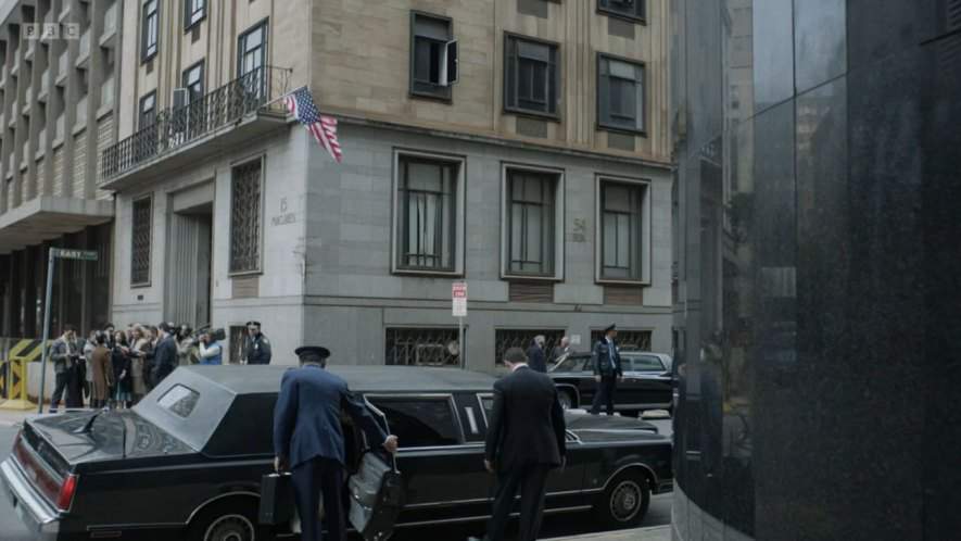 Lincoln Town Car Stretched Limousine