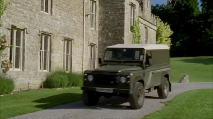 Land-Rover Defender 110