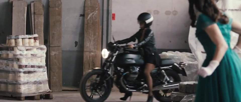 Moto Guzzi V 7 Stone