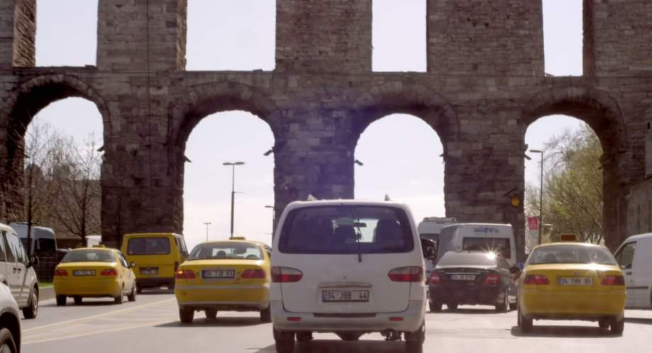 Hyundai H-1