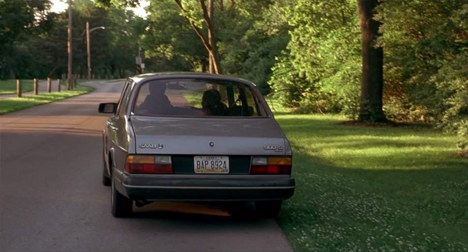 SAAB 900