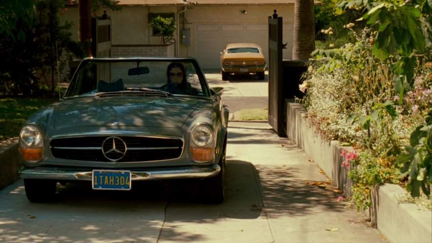1970 Mercedes-Benz 280 SL W113 in Cinema Verite