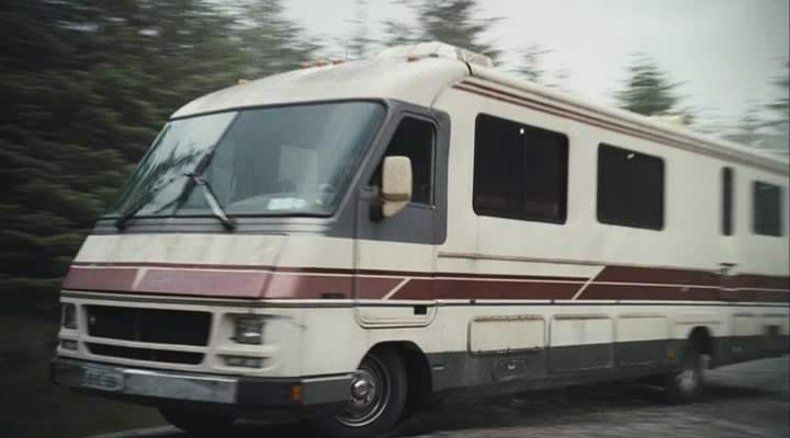 1989 Fleetwood Southwind 34' in Roadkill