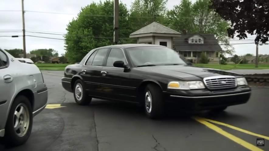Ford Crown Victoria