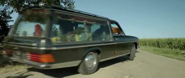 Mercedes-Benz 240 D Autofunebre