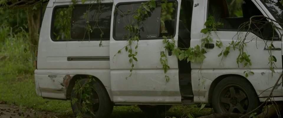 Mitsubishi L-300