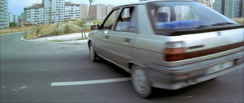 Renault 11