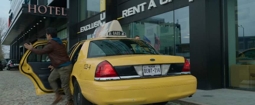 Ford Crown Victoria