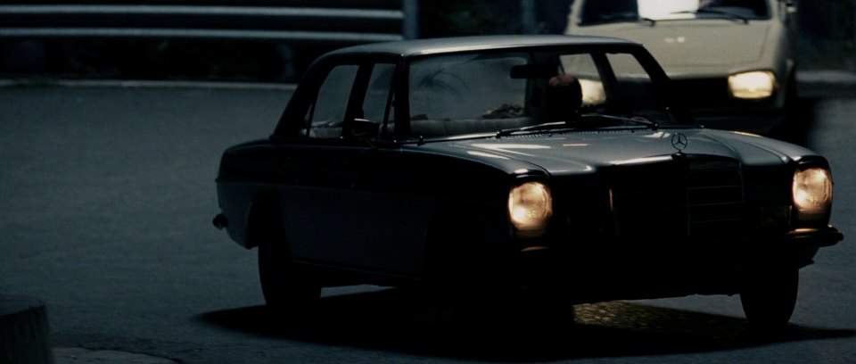 Mercedes-Benz 220