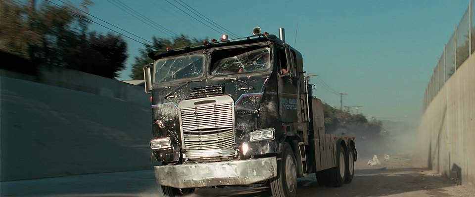 Freightliner FLT