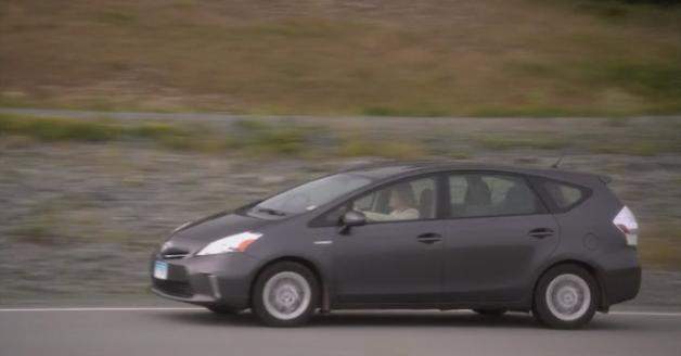 Toyota Prius v