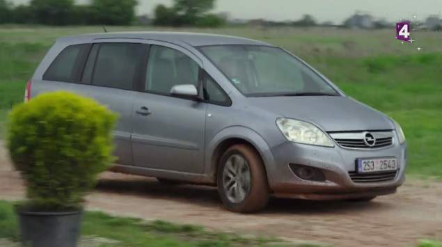 2008 Opel Zafira B in Firequake